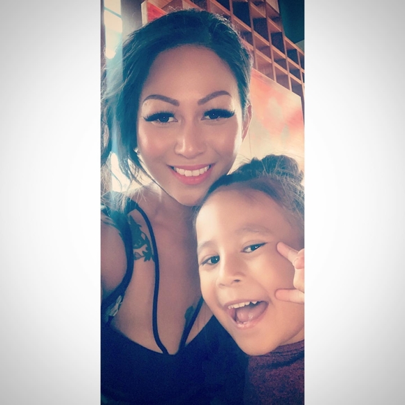 Meet your Posher, Nikki - Picture 1 of 1